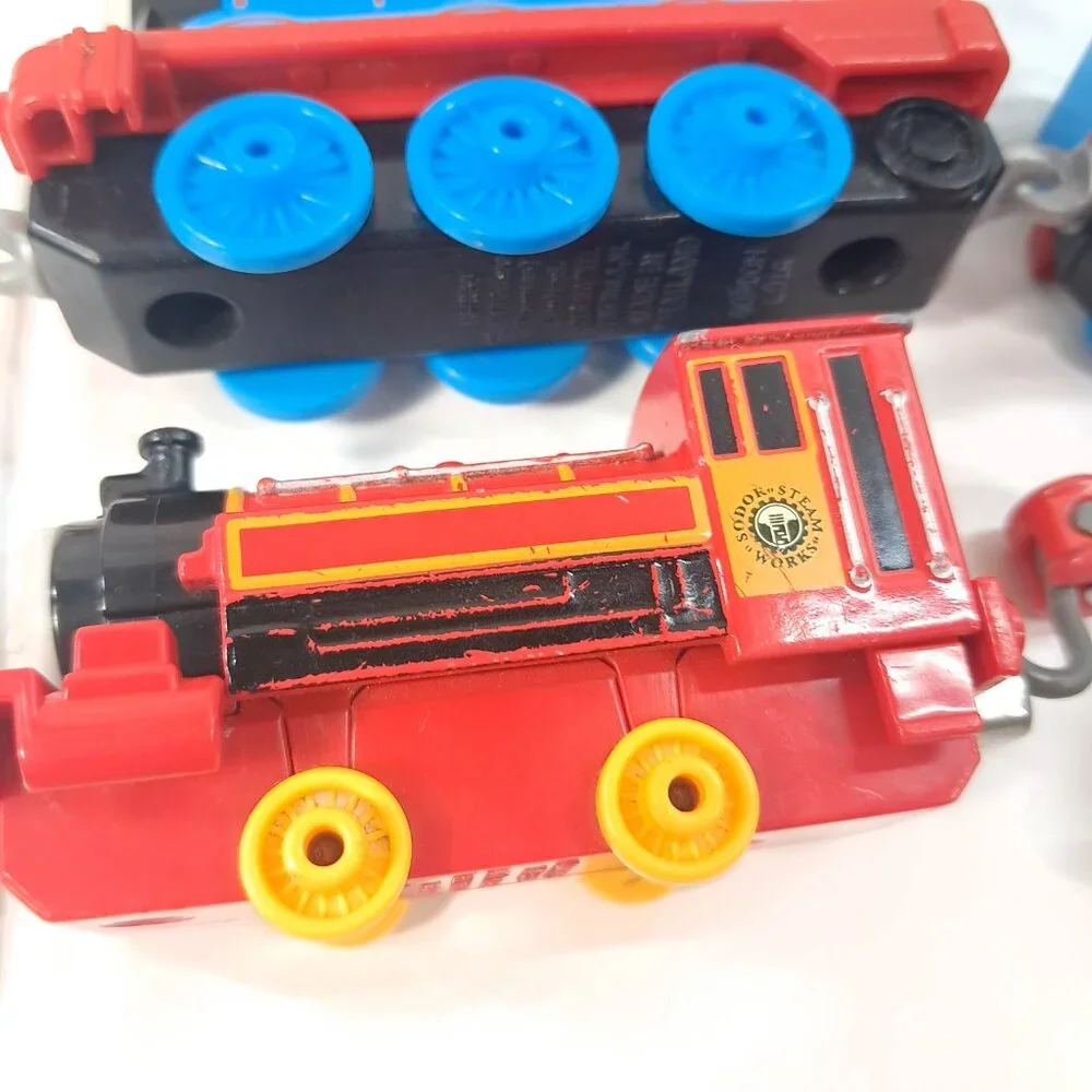 Thomas & Friends Train Tank Diecast Take Along N Play Gordon James Harvey Victor